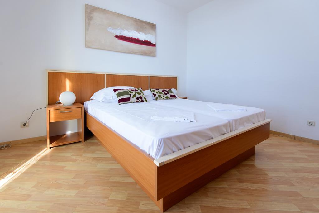 Sunset Apartment Zaton  Bilik gambar