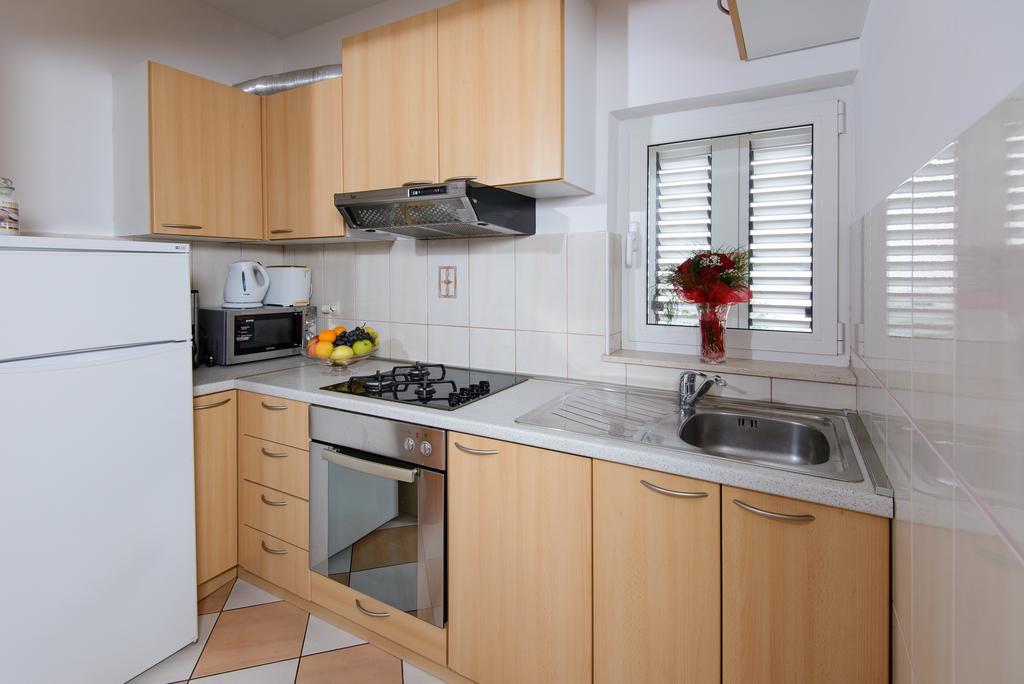 Sunset Apartment Zaton  Bilik gambar